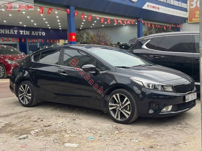 Xe Kia Cerato 2.0 AT 2018