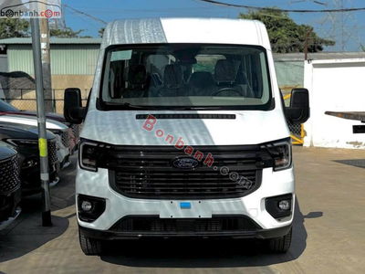 Xe Ford Transit Trend 2025