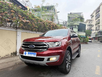 1 CHỦ ĐI ÍT RẤT ĐẸP EVEREST 2019 TITANIUM