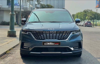 KIA Carnival 2024 2.2D Signature - 65000 km