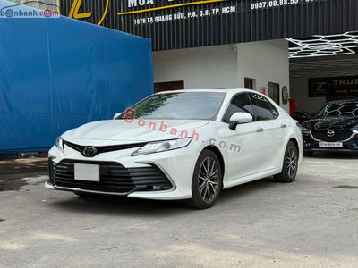 Xe Toyota Camry 2.0Q 2022