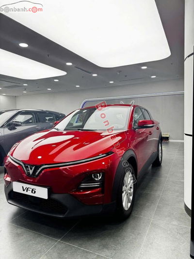 Xe VinFast VF6 Eco 2026