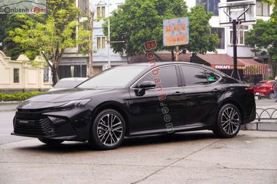 Xe Toyota Camry 2.0Q 2025