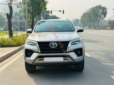 Xe Toyota Fortuner 2.7V 4x4 AT 2021