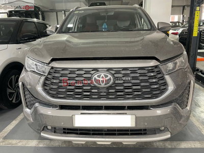 Xe Toyota Innova Cross 2.0V CVT 2025