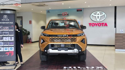 Xe Toyota Hilux Pro 2.8L 4x2 AT 2026