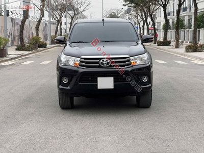 Xe Toyota Hilux 2.4E 4x2 MT 2020