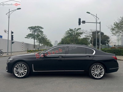 Xe BMW 7 Series 740Li 2021