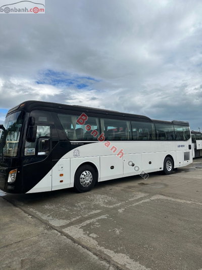 Xe Hyundai Universe 47c 2018