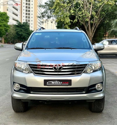 Xe Toyota Fortuner 2.7V 4X2 AT 2016