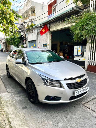 cần bán xe Chevrolet cru full 1.8 giá 220triệu