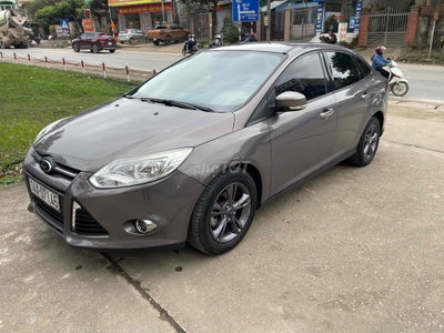 Ford Focus 2013 Tự động 155000 km Xám
