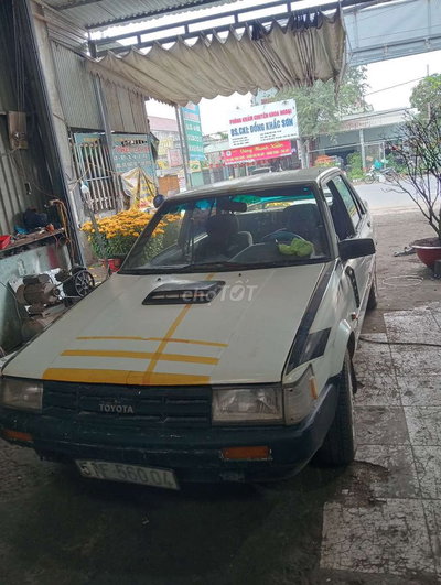 Toyota Corolla Trắng Số sàn
