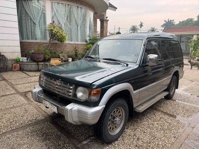 Mitsubishi Pạero V33