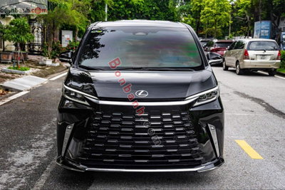 Xe Lexus LM 500h 2025