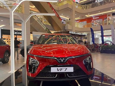 Xe VinFast VF7 Eco 2026