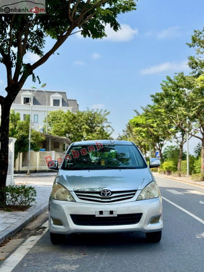 Xe Toyota Innova G 2010