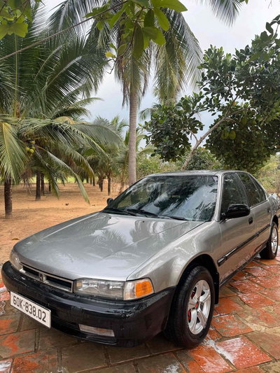 Honda Accord 1992 Bạc Số sàn
