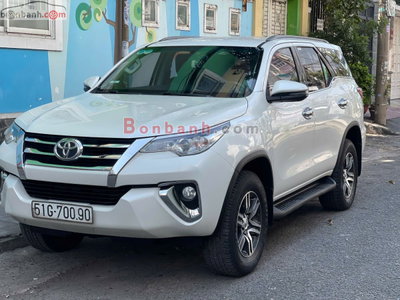 Xe Toyota Fortuner 2.4G 4x2 MT 2018