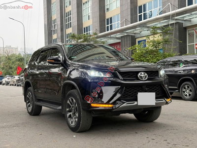 Xe Toyota Fortuner 2.4G 4x2 AT Legender 2021