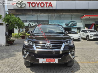 Xe Toyota Fortuner 2.7V 4x2 AT 2019