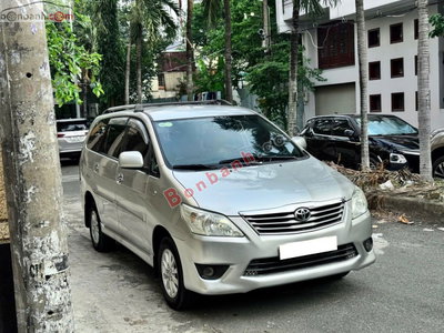 Xe Toyota Innova 2.0E 2014