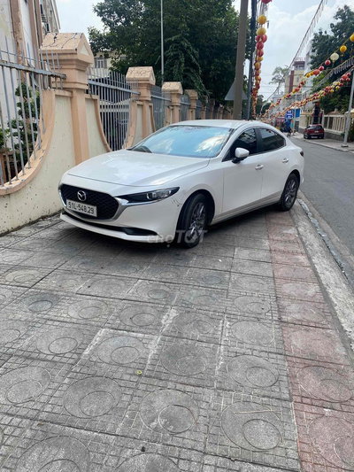 Mazda 3 2023 1.5L Deluxe - 26000 km