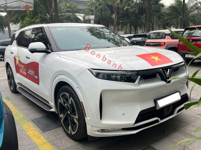 Xe VinFast VF9 Plus 7S 2024