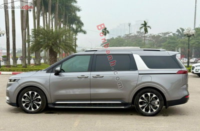 Xe Kia Carnival Signature 2.2D 2022