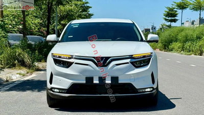 Xe VinFast VF8 Eco AWD 2023