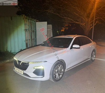 Xe VinFast Lux A 2.0 Tiêu chuẩn 2022