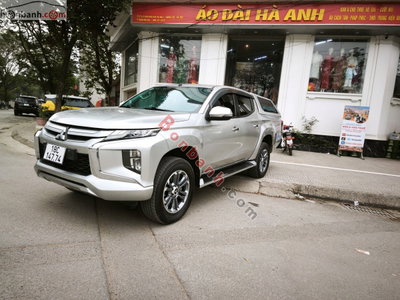 Xe Mitsubishi Triton 4x2 AT Mivec 2018