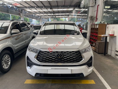 Xe Toyota Innova Cross HEV 2.0 CVT 2023