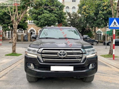 Xe Toyota Land Cruiser VX 4.6 V8 2016