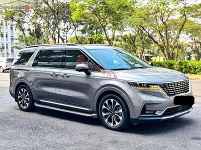 Xe Kia Carnival Signature 2.2D 2024