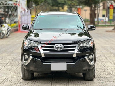 Xe Toyota Fortuner 2.4G 4x2 AT 2018