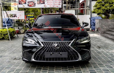 Xe Lexus ES 300h 2023