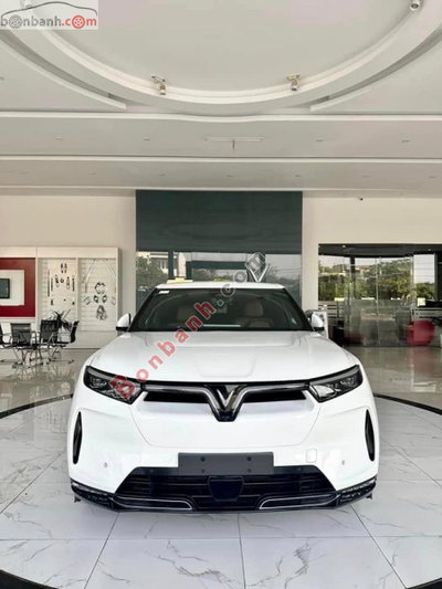 Xe VinFast VF9 Eco 2026