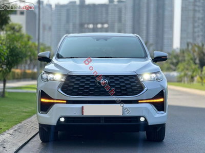 Xe Toyota Innova Cross HEV 2.0 CVT 2024