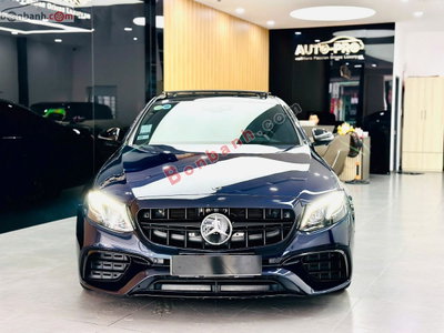 Xe Mercedes Benz E class E300 AMG 2019