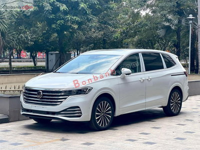 Xe Volkswagen Viloran Luxury 2025