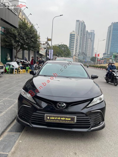 Xe Toyota Camry 2.0Q 2022