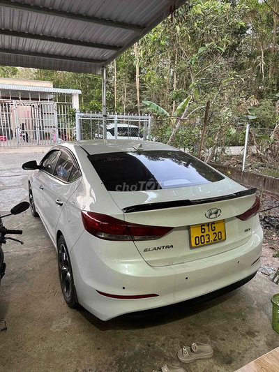 Hyundai Elantra 2018 1.6 MT - 160000 km