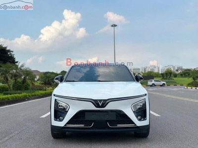 Xe VinFast VF7 Plus AWD 2026