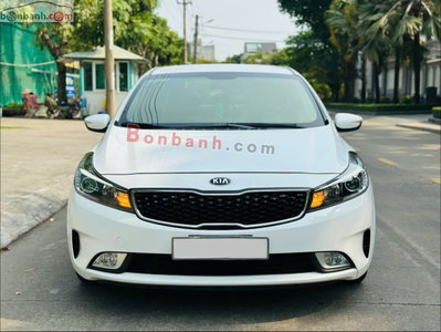 Xe Kia Cerato 1.6 MT 2017