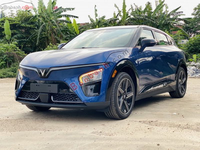 Xe VinFast VF7 Plus AWD 2025