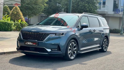 Xe Kia Carnival Signature 2.2D 2024