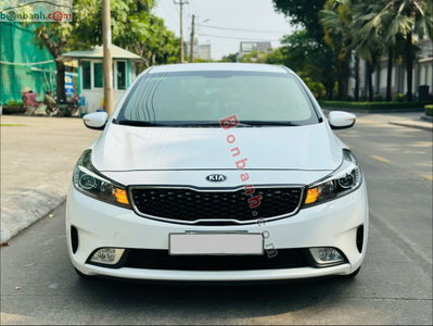 Xe Kia Cerato 1.6 MT 2017