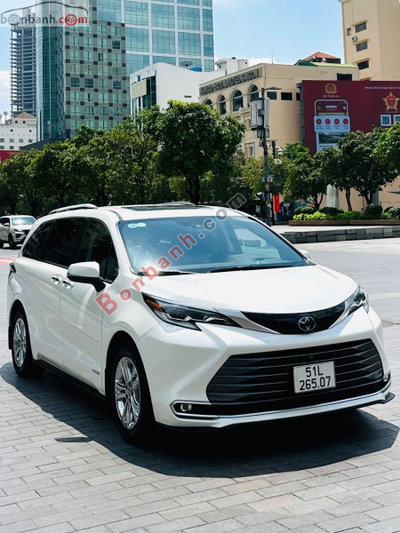 Xe Toyota Sienna Platinum 2.5 AT AWD 2021