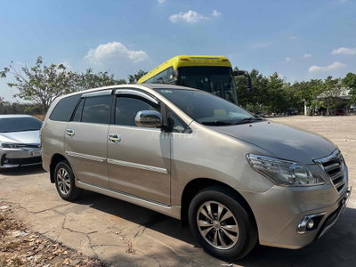 Toyota Innova 2016 Vàng cát